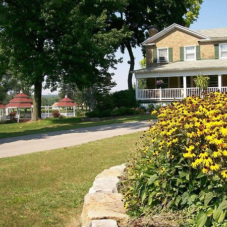 Julias Bed And Breakfast Hubbard Экстерьер фото