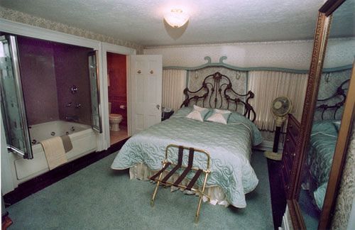 Julias Bed And Breakfast Hubbard Экстерьер фото