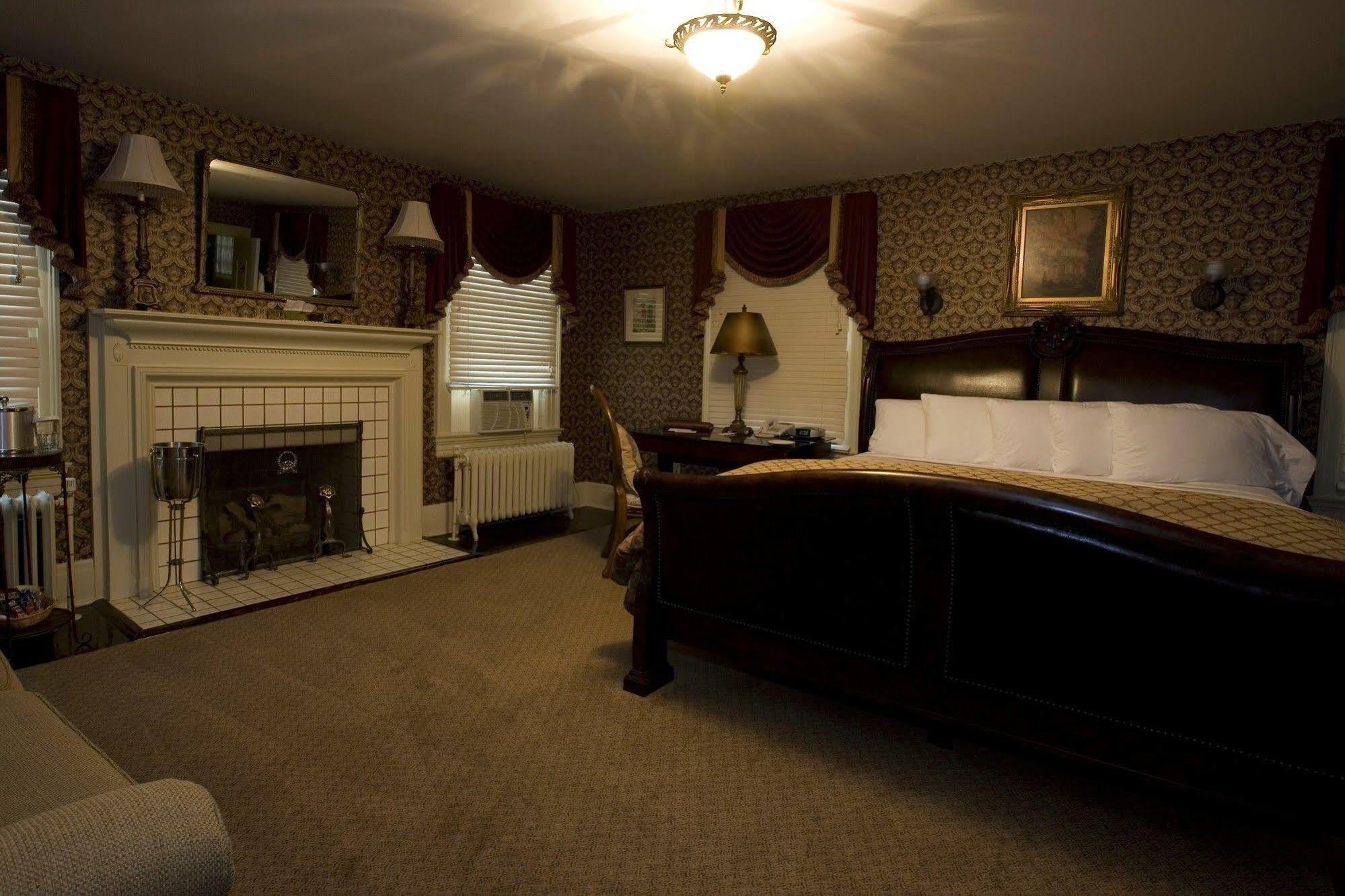 Julias Bed And Breakfast Hubbard Номер фото
