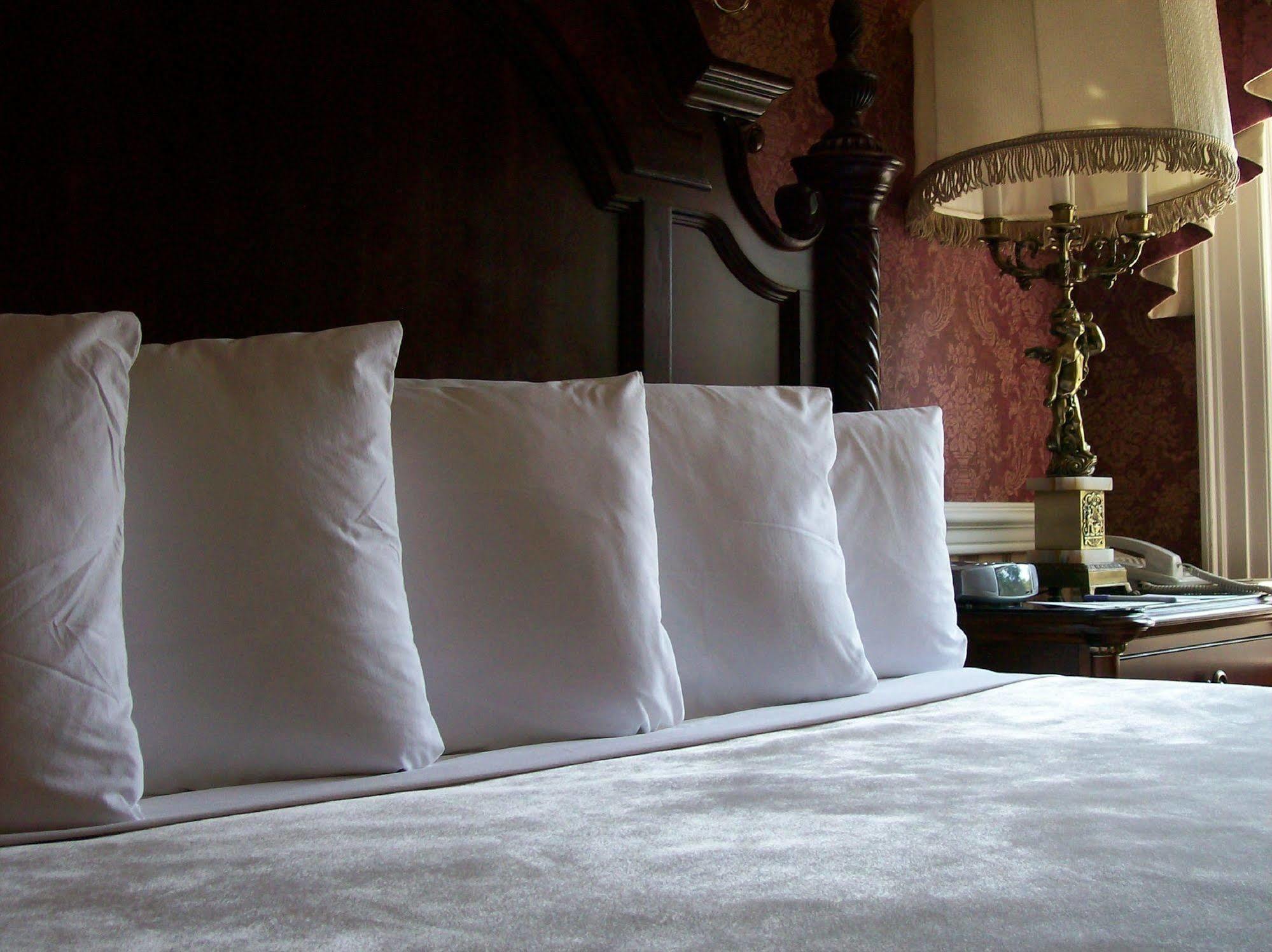 Julias Bed And Breakfast Hubbard Номер фото