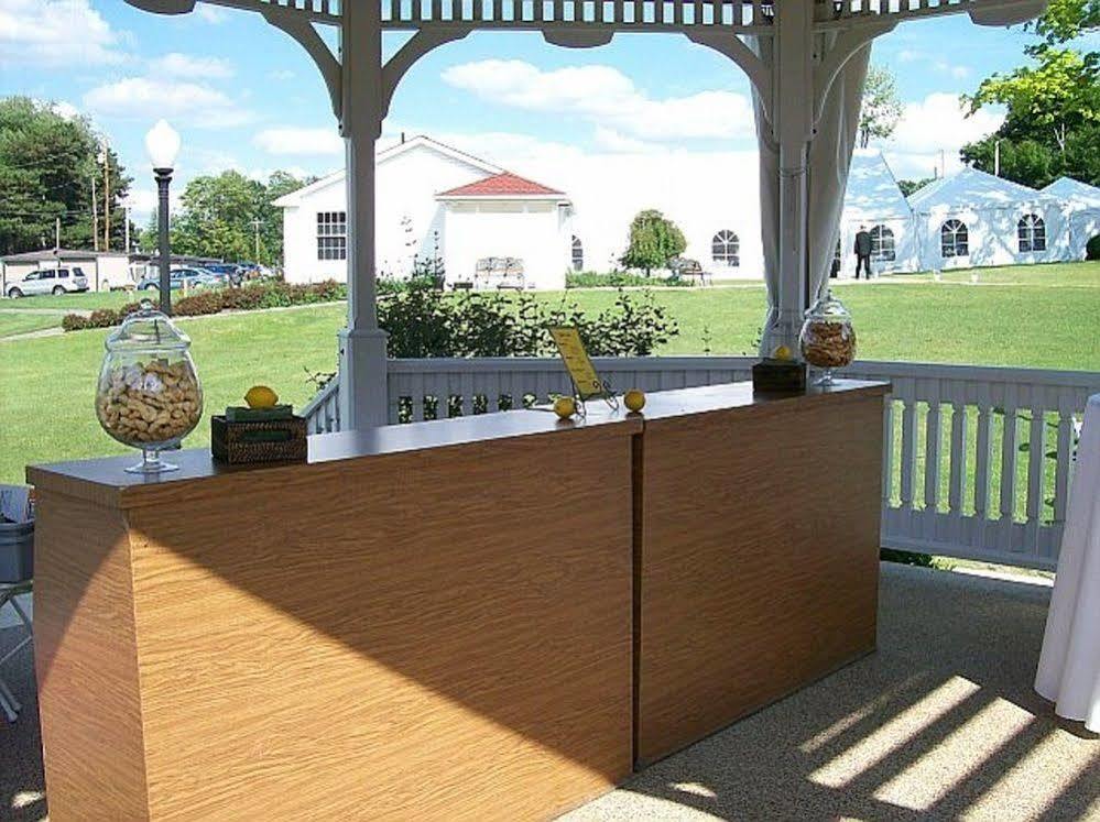 Julias Bed And Breakfast Hubbard Экстерьер фото